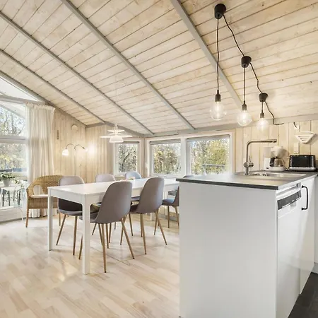Ferienhaus Beach Front Home In Føllenslev With Sauna *